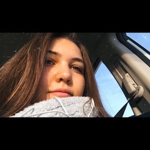 Meet your Posher, Dana